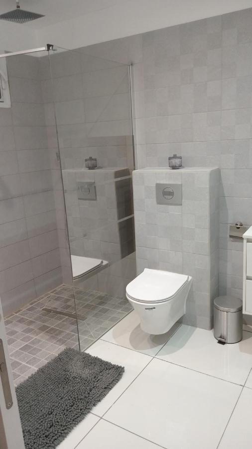 L'Instant Present Bed & Breakfast Le Moule Bagian luar foto
