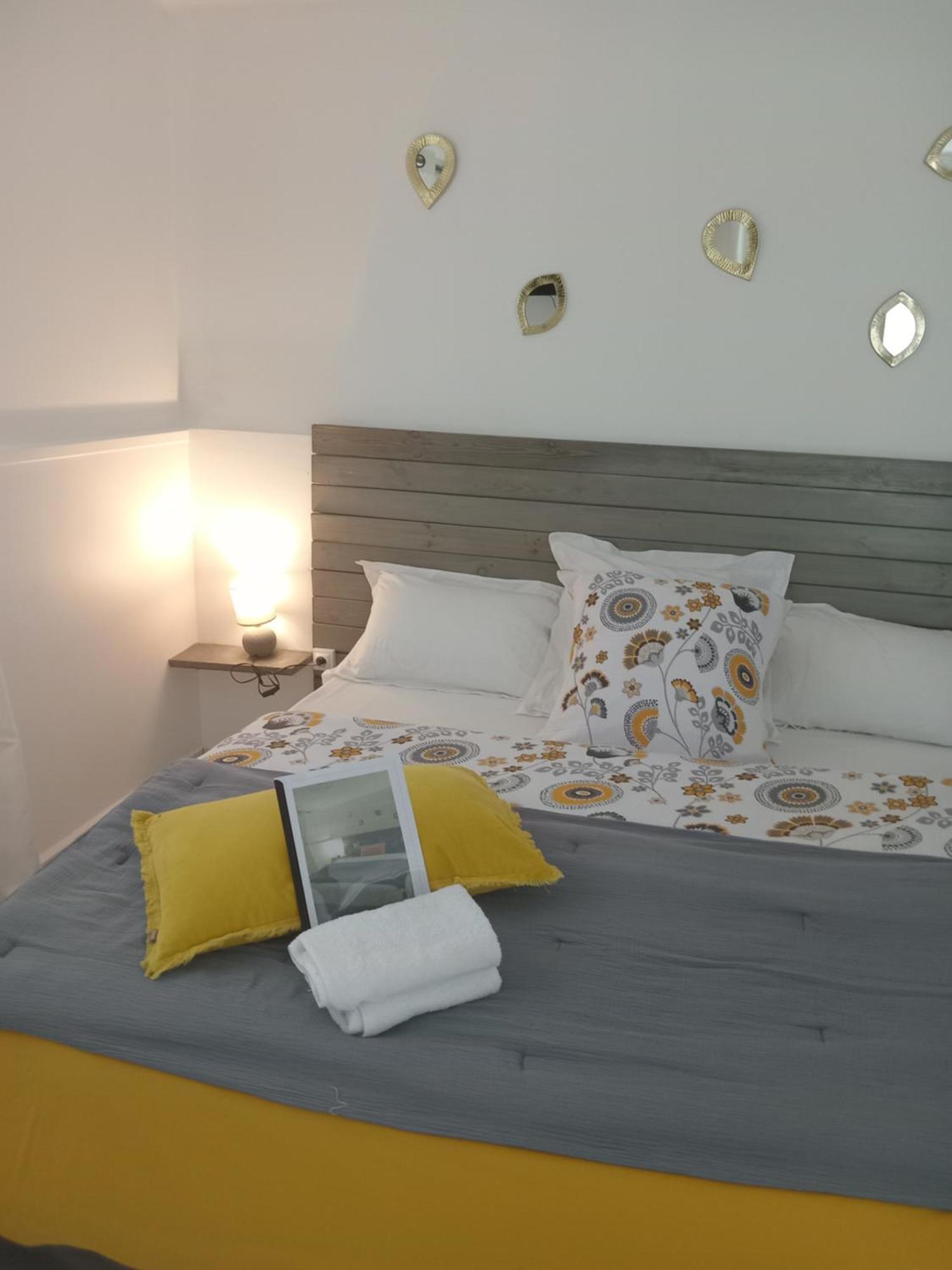 L'Instant Present Bed & Breakfast Le Moule Bagian luar foto